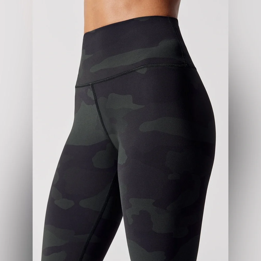 ALO Yoga sculpting lifting